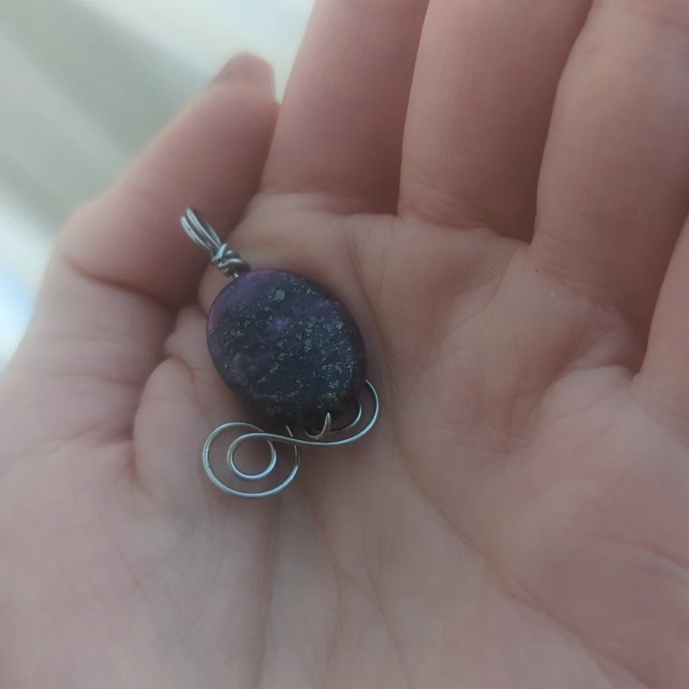 Wire Wrapped Pendant - Picture 2 of 2